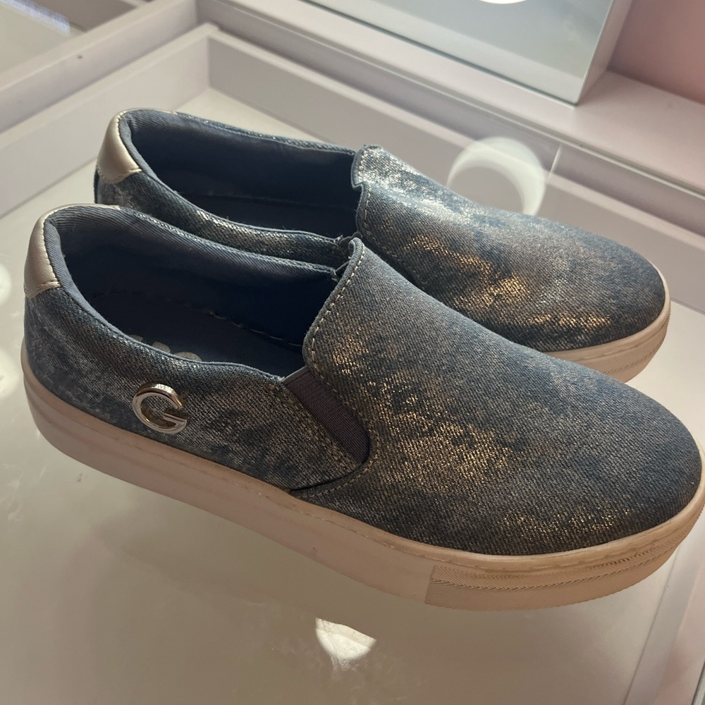 Guess slip on shoes
